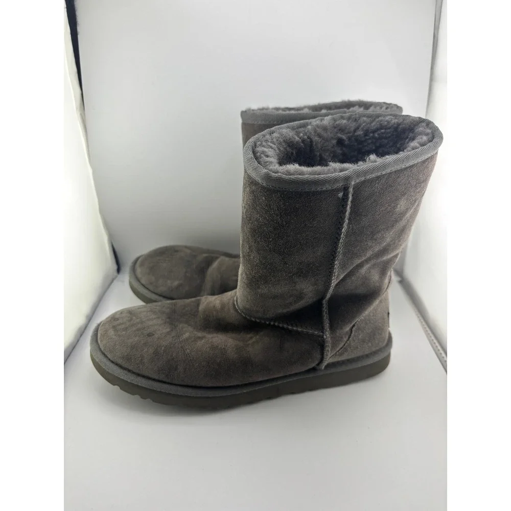 UGG Australia Classic Short Grey Suede Shearling Fur Boots Womens Size 9 5825
